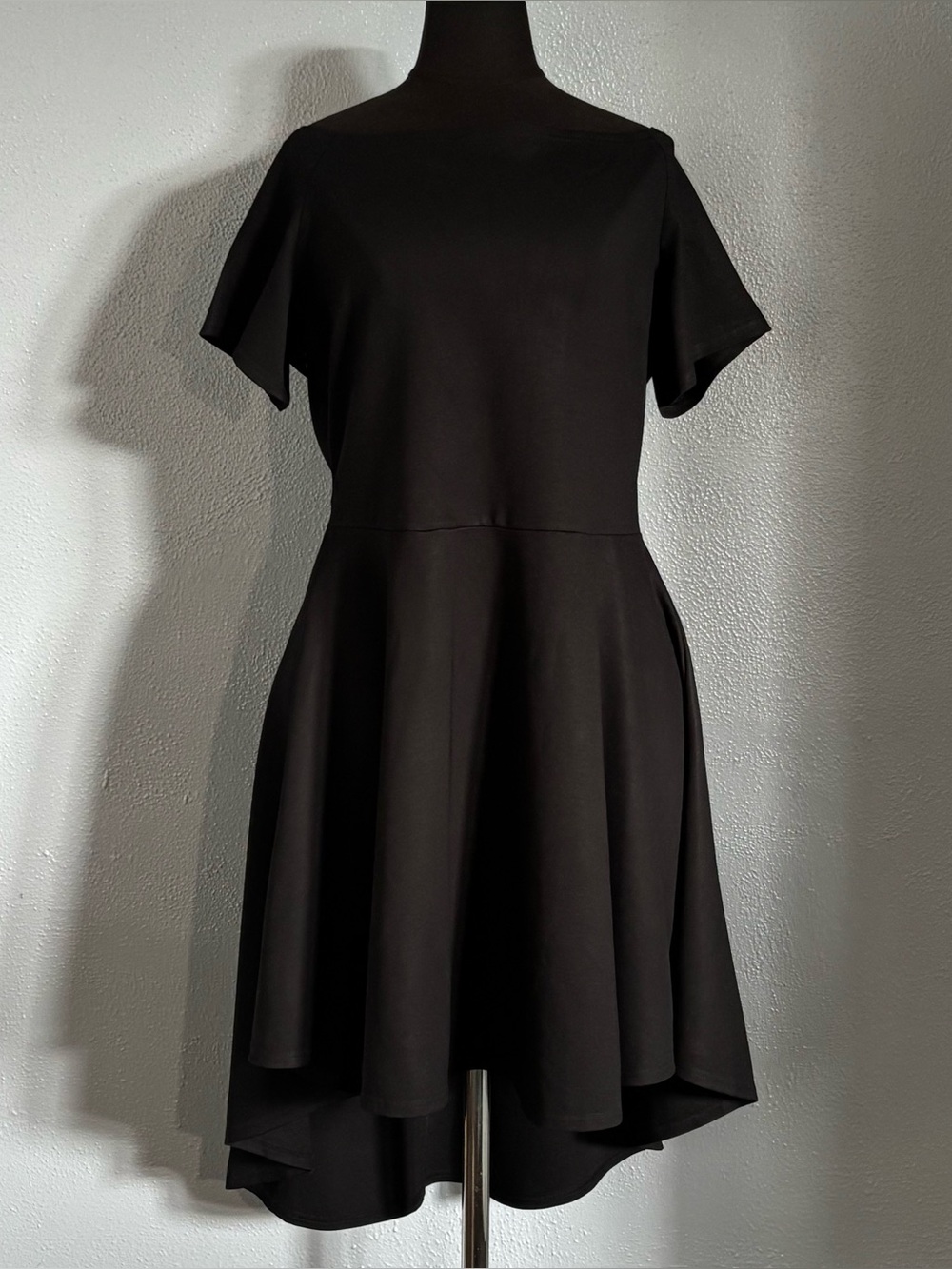 NWT Sarin Mathew’s Black Short Sleeve Drop Hem Dress Women’s Size XXL
